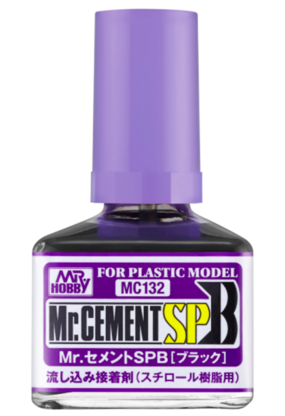 Klej - Mr.Hobby Cement SP B o kodzie produktu MC 132. Pojemność to 40ml.